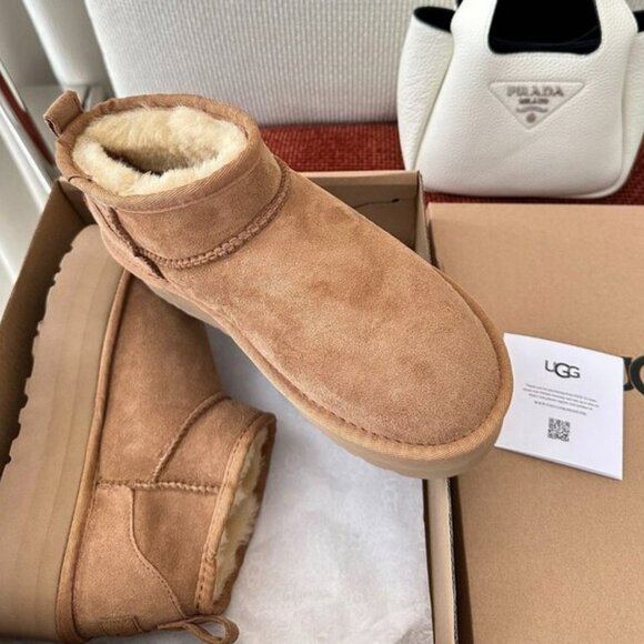 UGG Classic Ultra Mini Boots - Picture 7 of 9